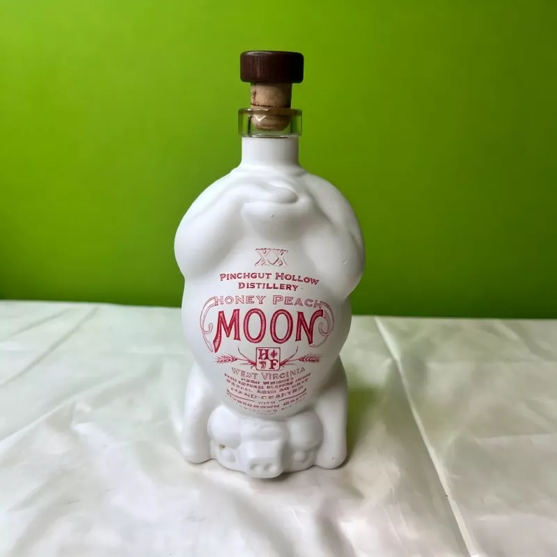 Bouteille unique en céramique au fini mat en forme de cochon